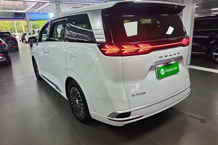 Used Denza D9 2022 DM-i 970 Four-Wheel Drive Prestige Model Rear Left 45 Deg