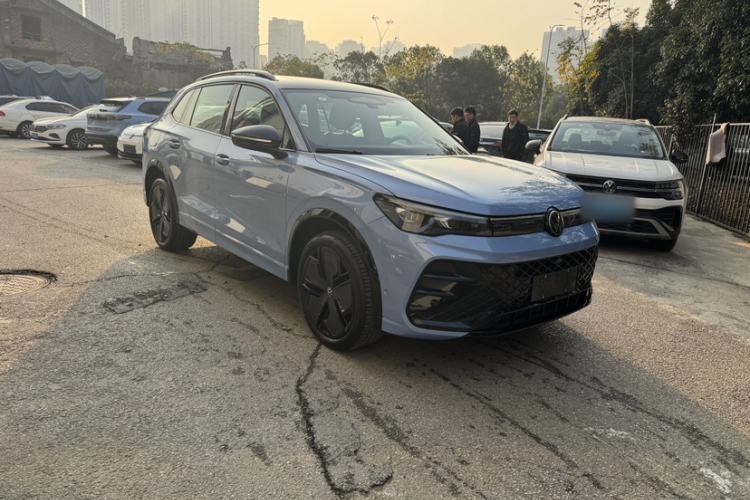 Used Volkswagen Tiguan L 2024 PRO 380TSI Four-Wheel Drive R-Line Prestige Edition
