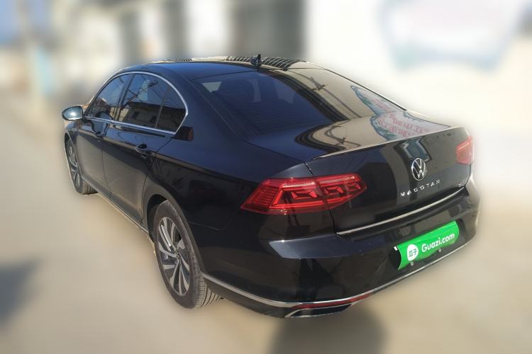 Used Volkswagen Magotan GTE Plug-in Hybrid 2022 GTE Luxury Model Rear Left 45 Deg