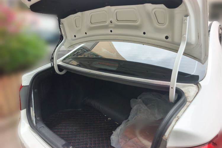 Used Kia K2 2015 Sedan 1.4L Automatic GLS Trunk