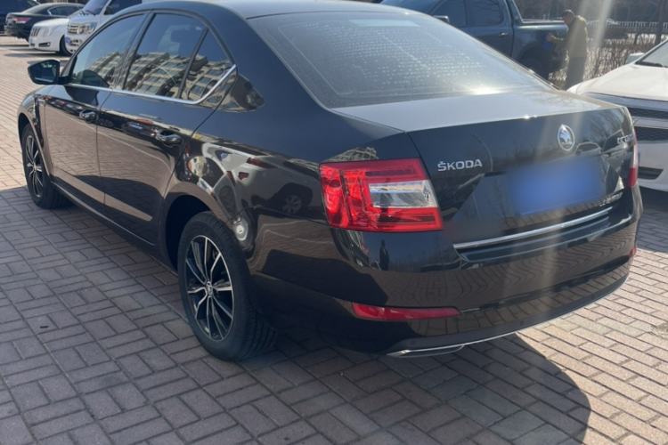 Used Skoda Octavia 2017 TSI280 DSG Smart Drive Edition
