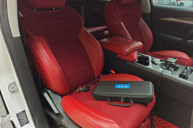 Used Soueast DX8S 2022 1.5T DCT Gulf Edition 5 Seats