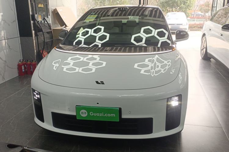 Used Li Auto i6 2025 Model Two-Wheel-Drive Standard Type
