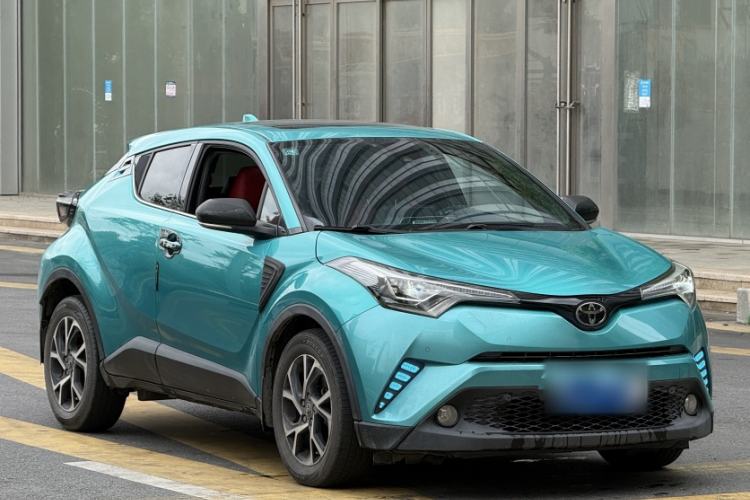 Used Toyota C-HR 2018 2.0L Luxury Sunroof Version China VI Standard