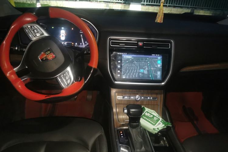 Used Roewe RX8 2019 30T Smart Connectivity Two-Wheel Drive Supreme Flagship Edition
