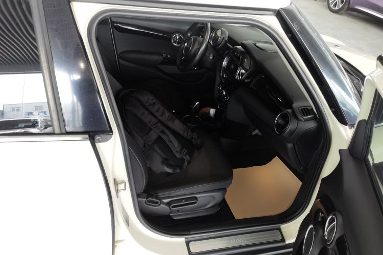 Used MINI 2019 1.5T ONE PLUS Five-Door Edition
