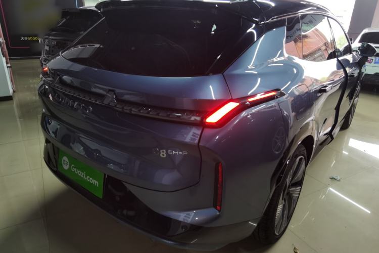 Used Lynk & Co 08 EM-P 2025 220 km All-Wheel-Drive Performance Halo