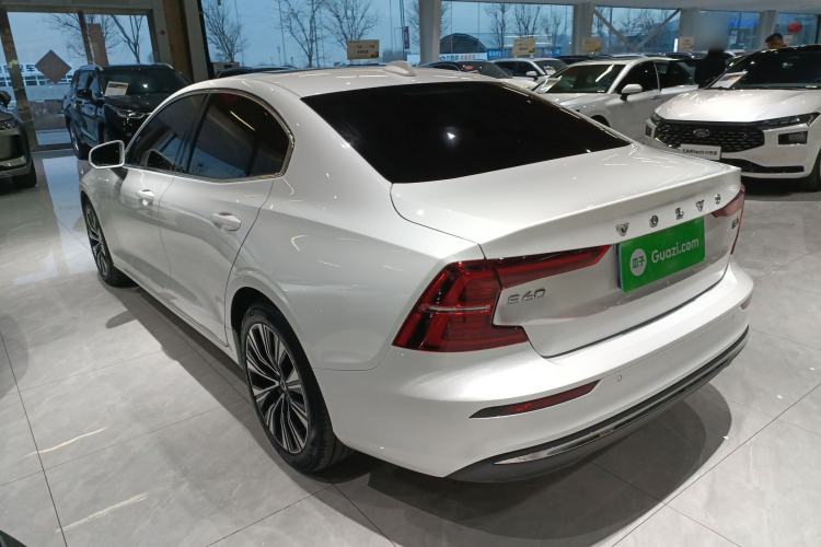 Used Volvo S60 2023 B4 Zhiyuan Luxury Edition
