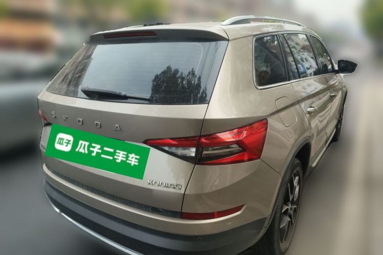 Used Skoda Kodiaq 2019 Facelifted TSI330 5-Seater Two-Wheel-Drive Luxury Enjoyment Edition China VI Standard Rear Right 45 Deg