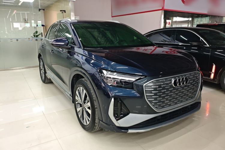 Used Audi Q4 e-tron 2024 40 e-tron Adventure Edition Front Right 45 Deg