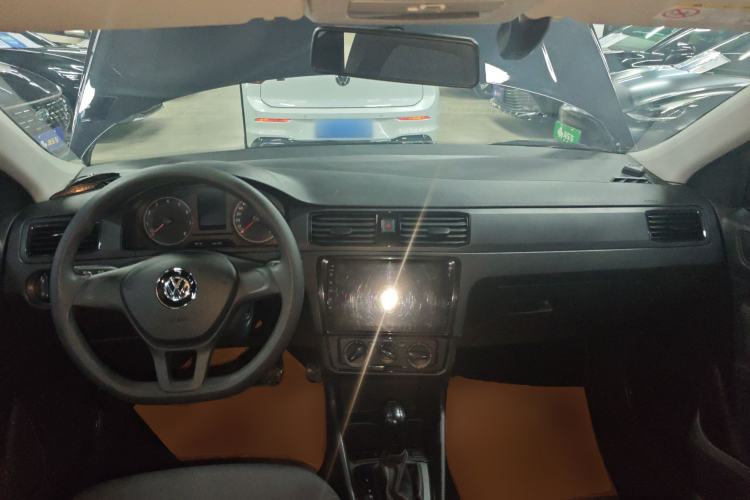 Used Volkswagen Santana 2019 1.5L Automatic Fashion Edition China VI Center Console