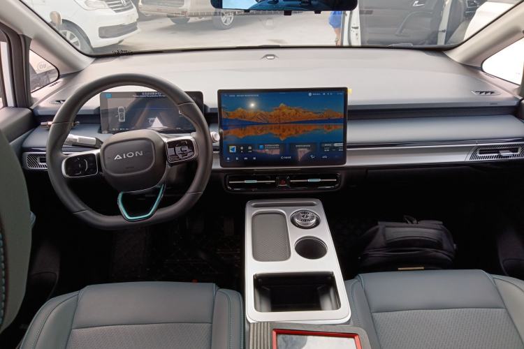 Used AION Y 2023 Younger Star Edition Center Console