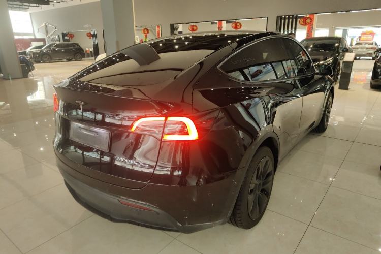 Used Tesla Model Y 2023 Rear-Wheel-Drive Version