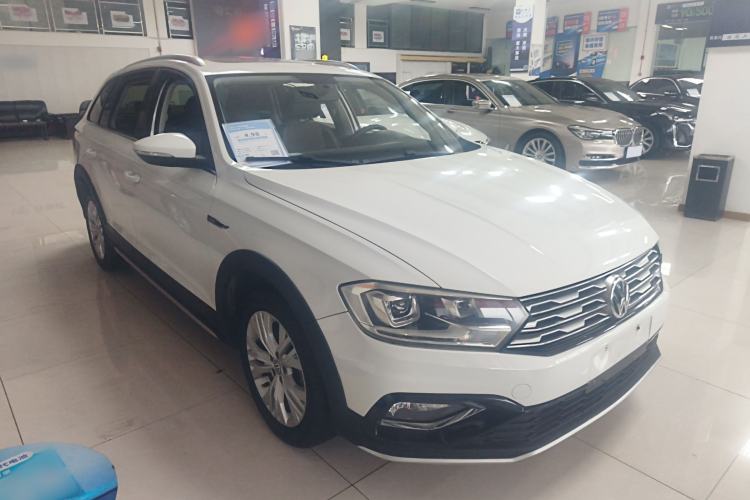 Used Volkswagen C-TREK 2018 1.5L Automatic Comfort Model Front Right 45 Deg