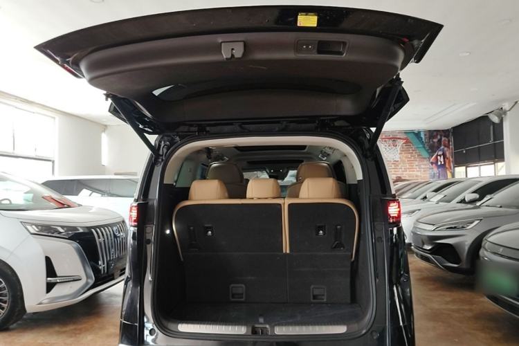Used Denza D9 2024 EV 620 Premium Model
