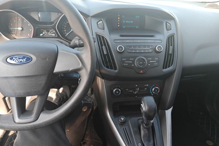 Used Ford Focus 2015 Hatchback 1.6L Automatic Comfort Model
