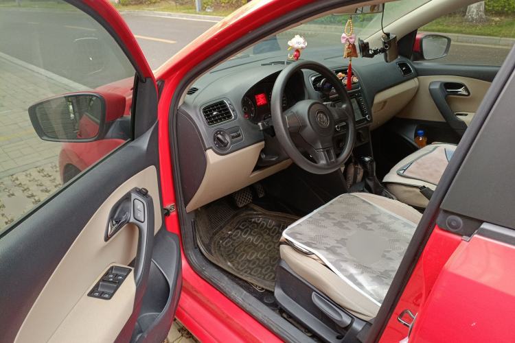 Used Volkswagen Polo 2011 1.6L Automatic ZhiShang Version Driver Seat