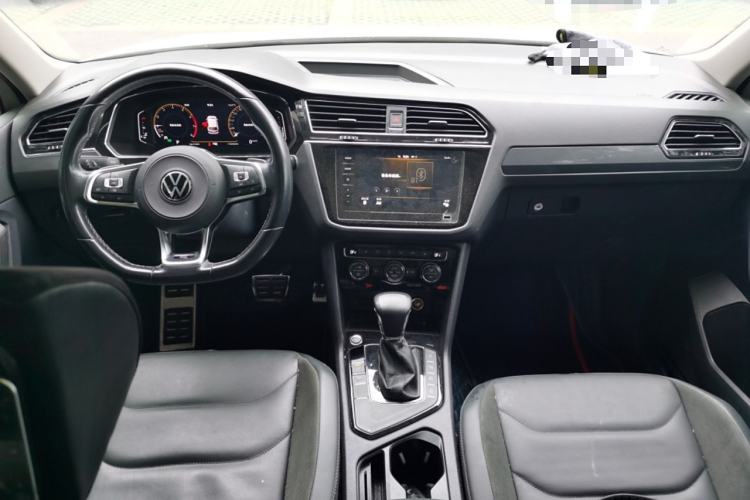 Used Volkswagen Tiguan L 2020 330TSI Automatic Two-Wheel Drive R-Line Flagship Version China VI Standard
