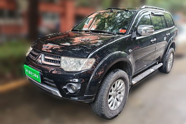 Used Mitsubishi Pajero Sport 2013 3.0L Automatic 4x4 Executive Edition
