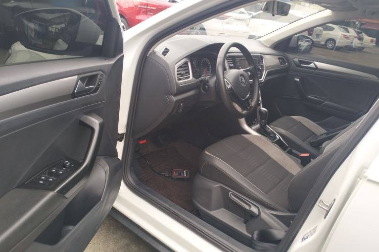 Used Volkswagen T-ROC 2020 280TSI DSG Two-Wheel-Drive Elite Version