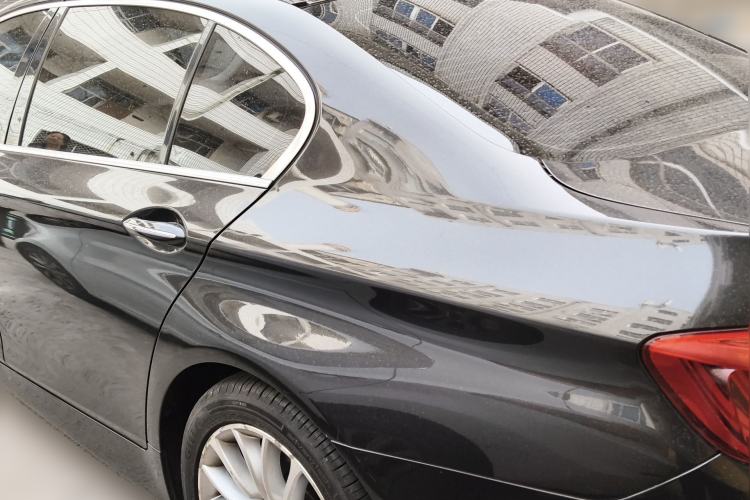 Used BMW 5 Series 2014 525Li Luxury Design Package Rear Left 45 Deg