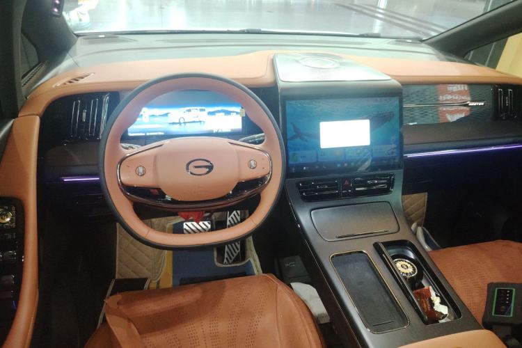 Used GAC Trumpchi Xiangwang M8 2026 Model Zongshi LiDAR Edition Center Console