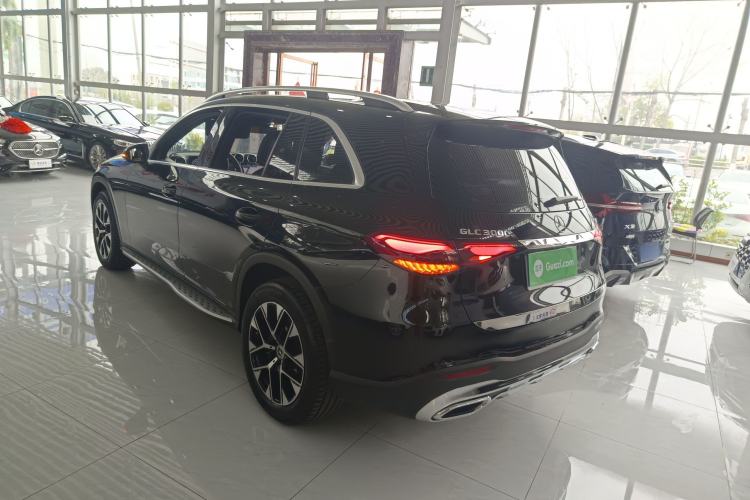 Used Mercedes-Benz GLC 2023 GLC 260 L 4MATIC Dynamic Edition 5-seater
