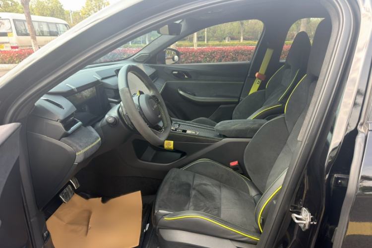 Used Lynk & Co 03 2023 03+ 2.0TD Automatic Yufeng Edition Interior 2