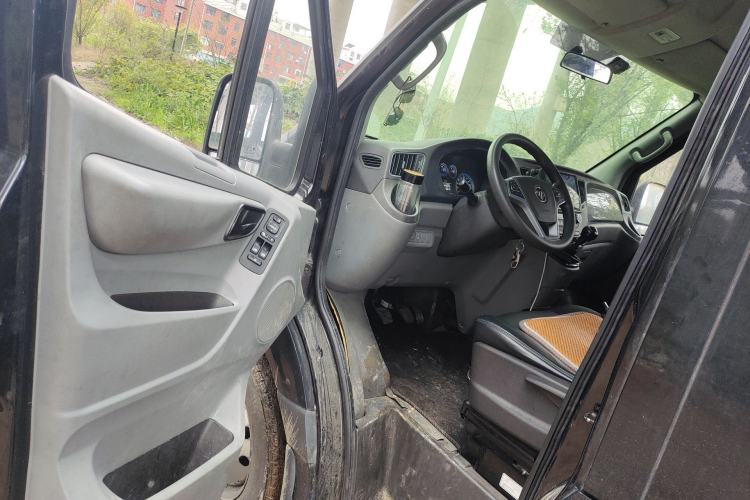 Used Foton Toano 2021 2.0T Manual Tongtu Extended-Wheelbase Mid-Roof 9-Seater 4F20TC3