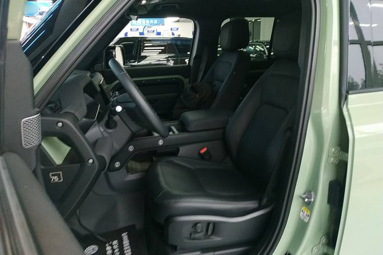 Used Land Rover Defender 2023 110 3.0T P400 75th Anniversary Legend Edition
