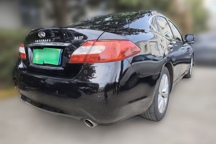 Used Infiniti M Series 2011 M37 model