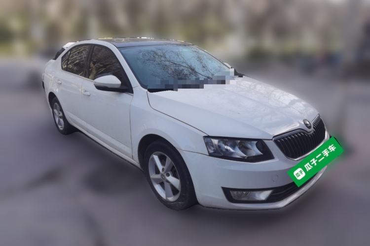 Used Skoda Octavia 2015 1.4TSI Manual Yijun Edition Front Right 45 Deg