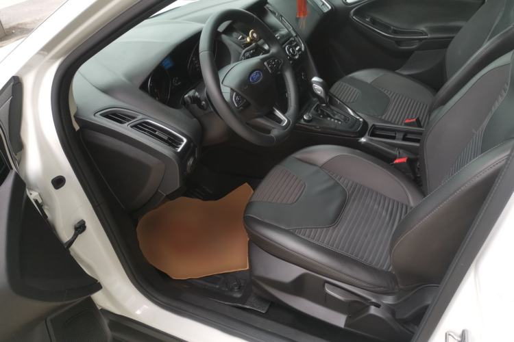 Used Ford Focus 2017 Sedan 1.6L Automatic Fashion Edition Smart Drive Version Driver Seat