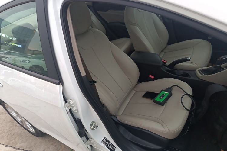 Used Buick GT 2019 15T Dual-Clutch Connected Elite Model China VI Right Front Seat