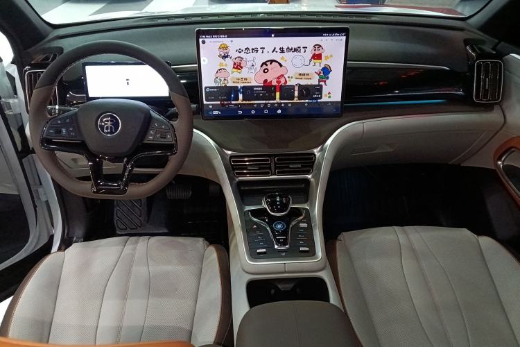 Used BYD Song Pro New Energy 2023 Champion Edition DM-i 110KM Excellence Model Center Console