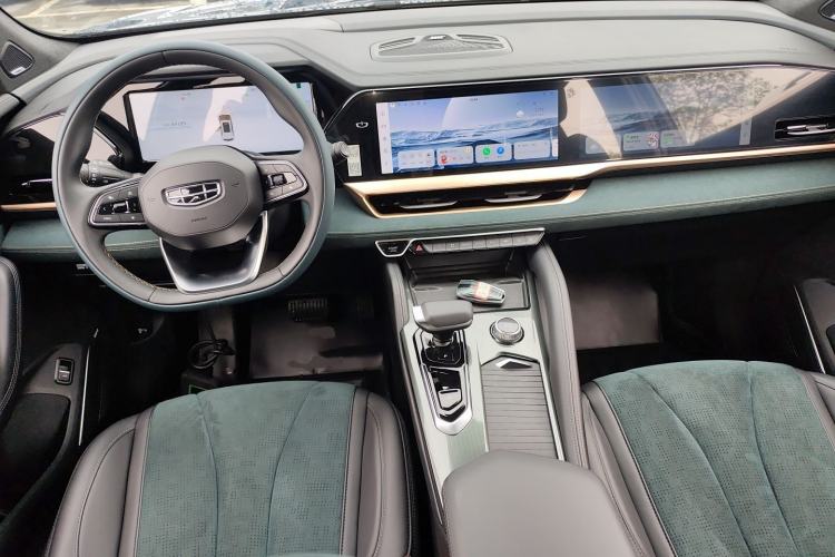 Used Geely Auto Monjaro L 2021 2.0TD DCT EVO Two-Wheel Drive Smart Luxury Version Center Console