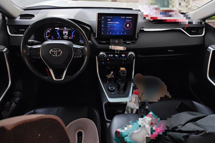 Used Toyota RAV4 2021 Dual-Engine 2.5L E-CVT Four-Wheel Drive Elite PLUS Edition Center Console