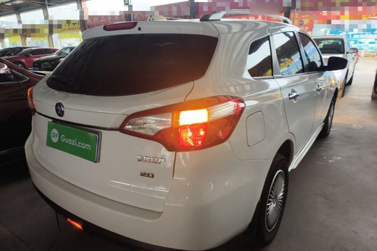 Used Venucia T70 2016 1.6L Manual Ruixing Edition
