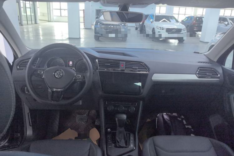 Used Volkswagen Tiguan L 2020 330TSI Automatic Two-Wheel Drive Smart Luxury Edition China VI Standard