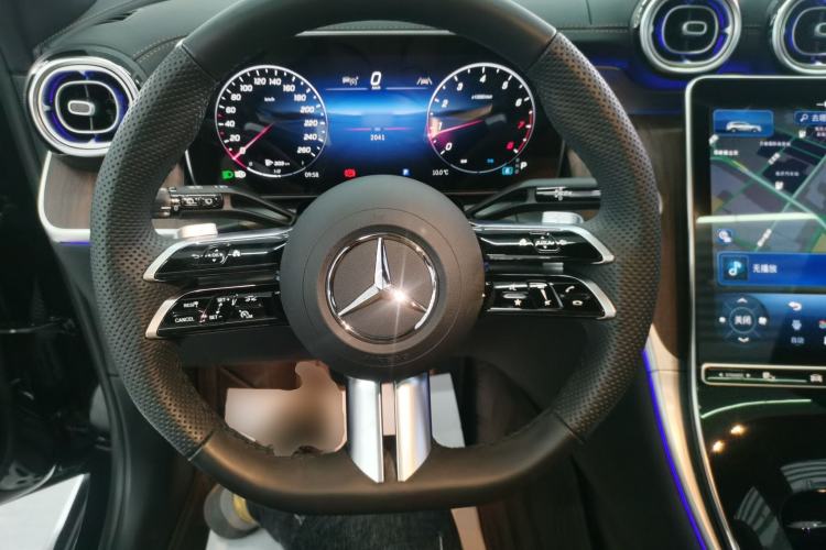 Used Mercedes-Benz GLC 2025 Refreshed GLC 300 L 4MATIC Dynamic Version 5 Seats