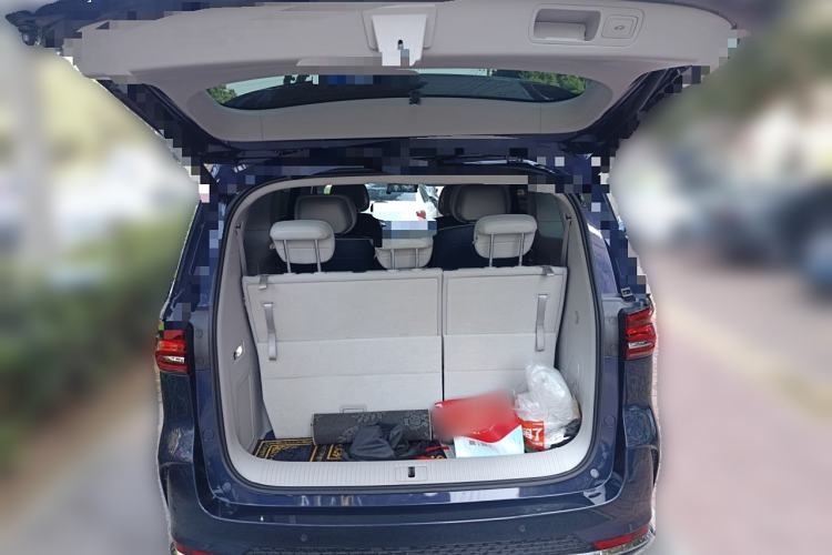 Used Roewe iMAX8 2022 400TGI Celebration Edition Trunk