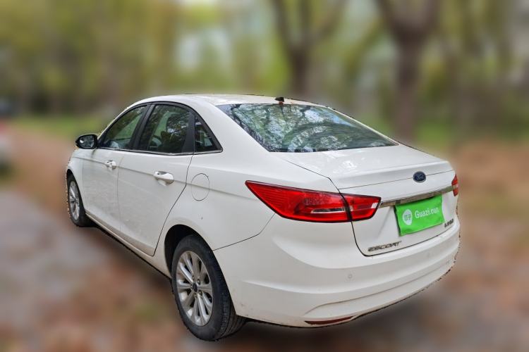 Used Ford Escort 2015 1.5L Automatic Fashion Model Rear Left 45 Deg