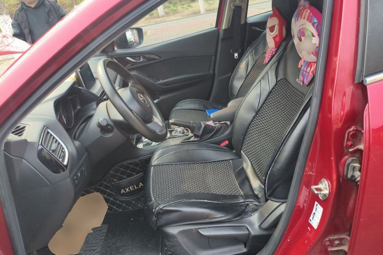 Used Mazda 3 Axela 2014 Sedan 1.5L Automatic Luxury Model