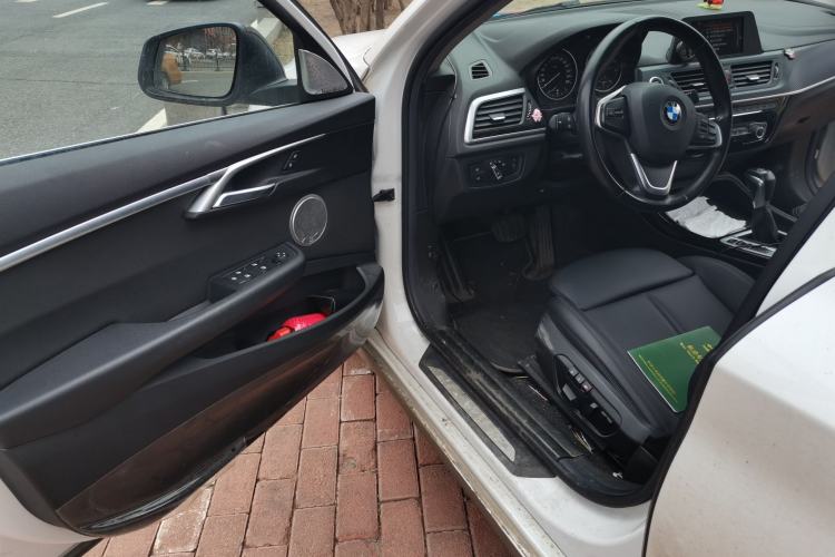 Used BMW 1 Series 2017 118i Sport Edition Driver Seat