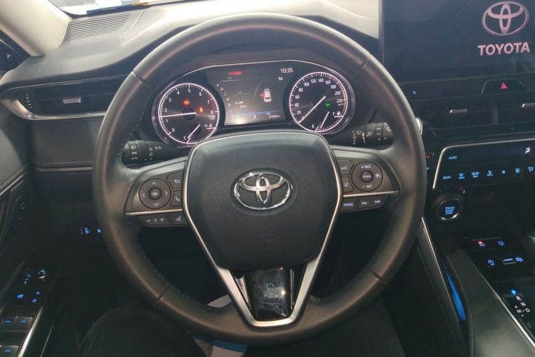 Used Toyota Harrier 2022 2.0L CVT Two-Wheel Drive Deluxe Edition
