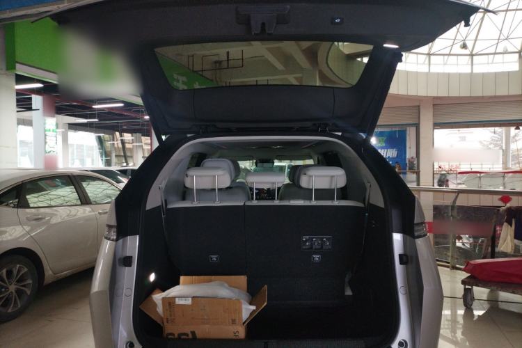 Used XPeng X9 2025 650 Long-Range Max