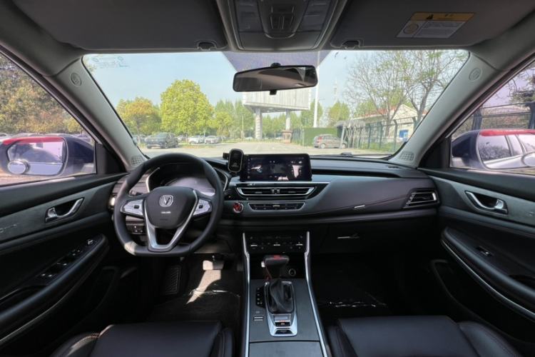 Used CHANGAN CS75 2022 Blue Whale Edition 1.5T DCT Prestige Model Interior 1