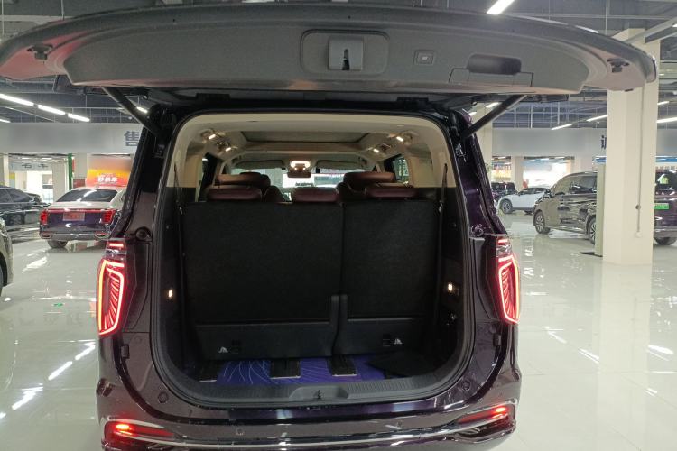 Used Hongqi HQ9 2023 2.0T Smart Connect Flagship Edition Trunk