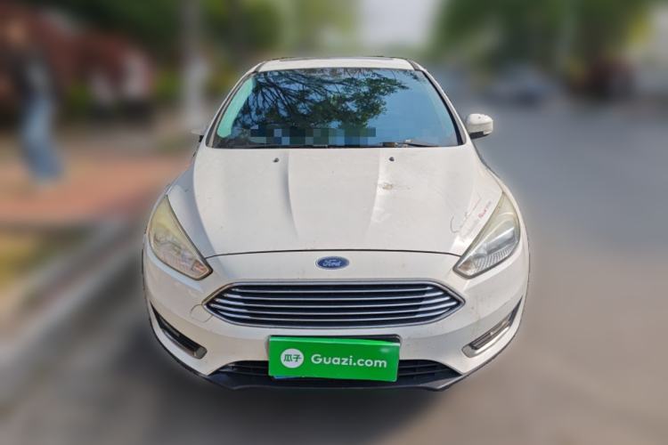 Used Ford Focus 2015 Sedan EcoBoost 125 Manual – Ultra-Style Edition