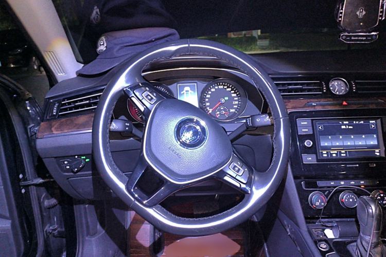 Used Volkswagen Magotan 2018 330TSI DSG Advanced Model Steering Wheel